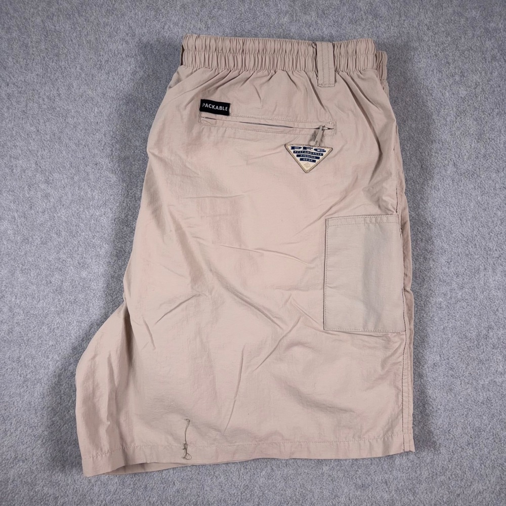 Columbia PFG Fishing Shorts Mens XL Tan Solid Packable Nylon Mesh Lined Cargo